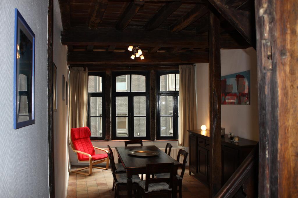 Villa Le Chat Maudit De Maryse Lüttich Exterior foto